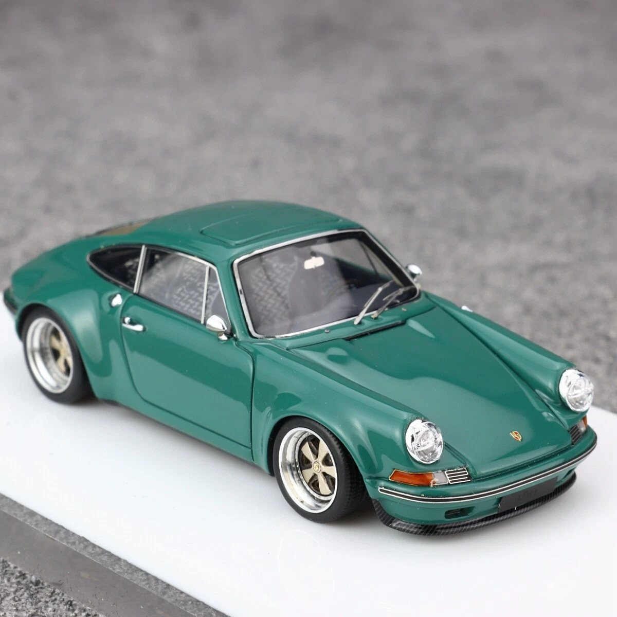 メル33680❣️fujiikazeEUTOUR2025カーキL Cheetah Print Trendy iPhone 14 Pro Case | Symmetry Series