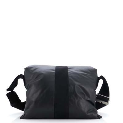 バッグ BURBERRY Pillow Bag Burberry Pillow Padded Messenger Bag | Black | FARFETCH