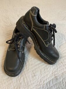 dr martens air cushioned sole shoes