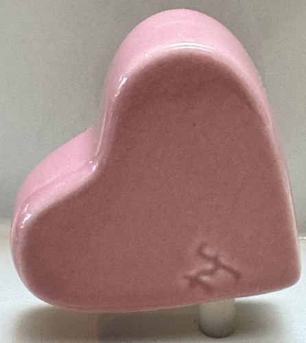 Nora Fleming RETIRED Be mine PINK HEART Mini A154 New - Picture 2 of 16