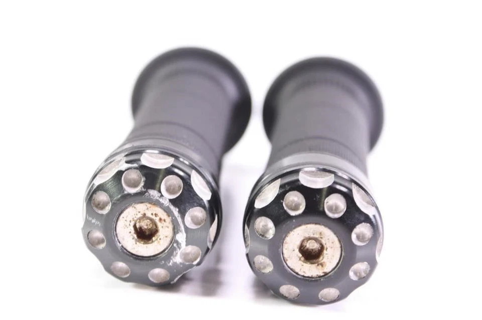 09 10 11 12 Juego de empuñaduras delanteras izquierda derecha Kawasaki Ninja ZX6 ZX6R Billet Foto 2 de 4