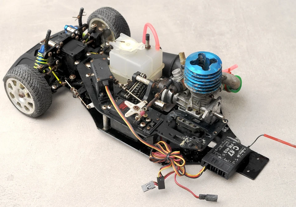 Carson 4WD RC Car 1:10 Verbrenner Glattbahn ++ DEFEKT ++ Bastel-Rest ++ - Bild 2 von 2