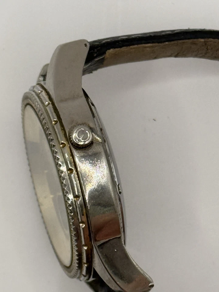 Reloj Pulsera Elgin Hombre 20mm Cuero Genuino Semiautomático en Negro y Plata. Foto 4 de 4