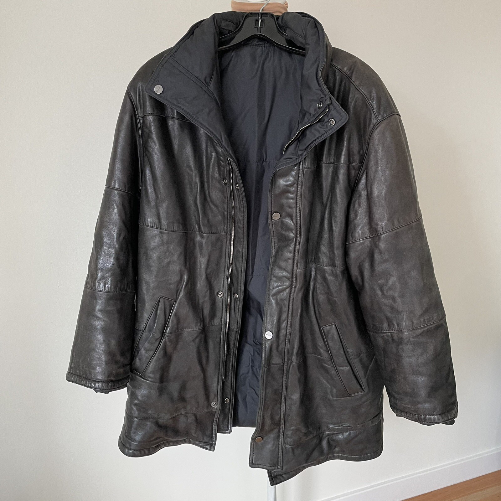 Salvatore Ferragamo Vintage 2000 Black Leather Reversible Puffer Coat IT50/US40 image 7