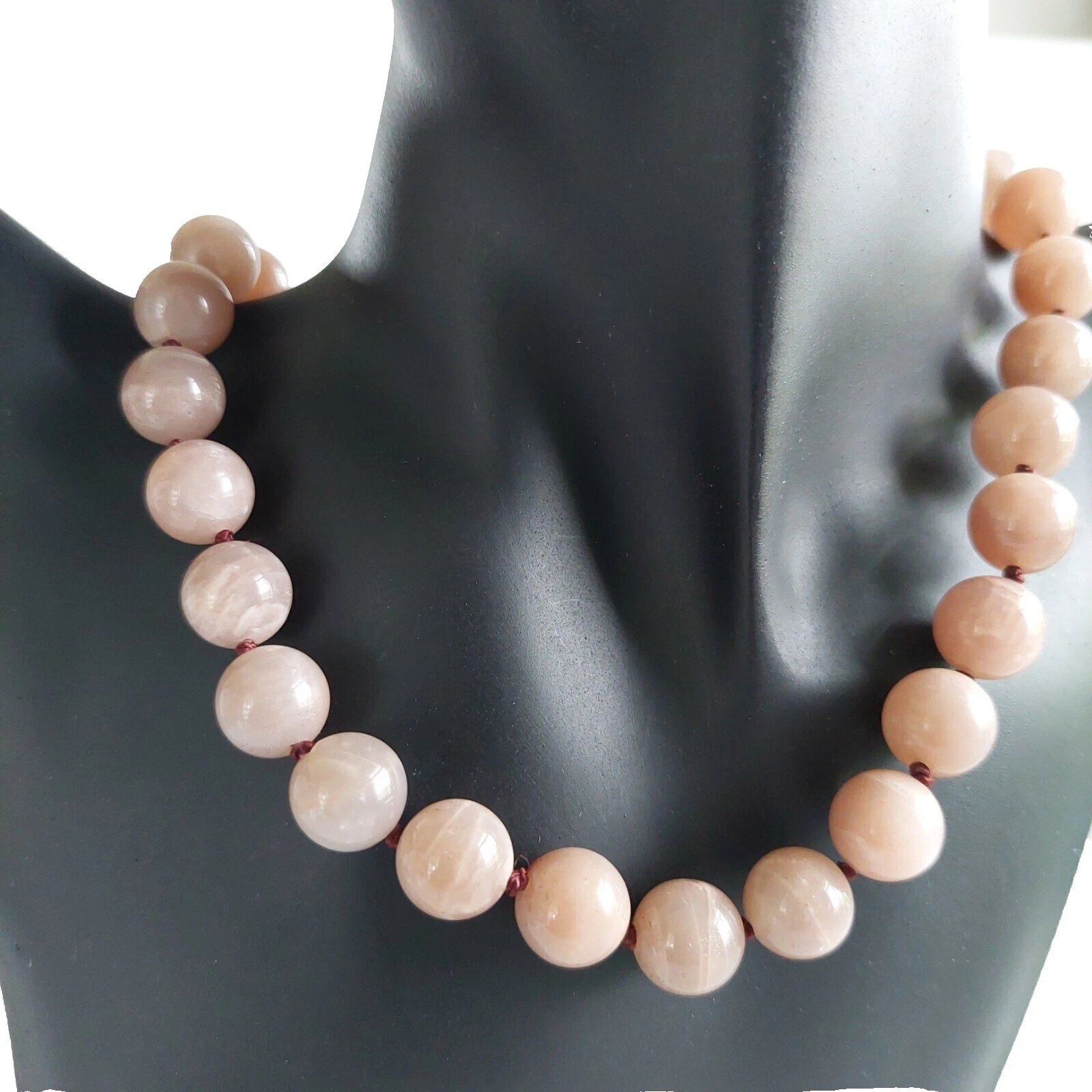 Colares e pingentes Artesanais com Contas de Pedra da Lua