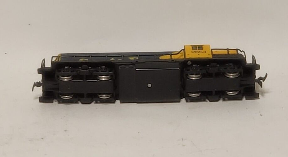 AHM HO Scale Model R.R. Power Locomotive GP-18 5012 Santa Fe Yugoslavia ...
