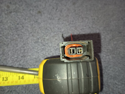 mmm28ページ Connector Swirl Control Valve Control Vacuum Check Switch Nissan