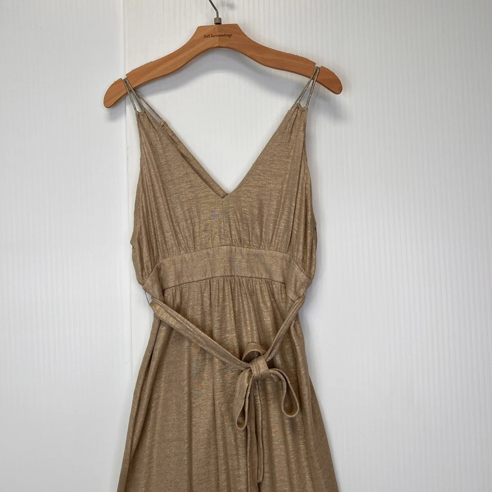 Vestido Tibi Mujer 6 Lino Maxi Dorado Brillo Cinturón Imperio Cuello en V Fiesta Resort Core Foto 2 de 4