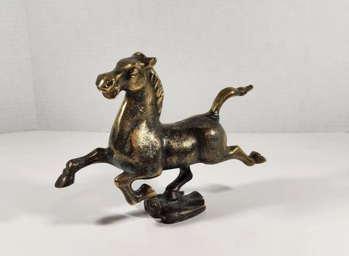 VINTAGE BRASS FLYING HORSE OF GANSU GALLOPING STATUE FIGURINE