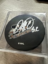 Washington Capitals Autographed Dale Hunter Puck Signed