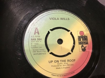 Viola Wills - Up On The Roof (7'', Single, Kno)