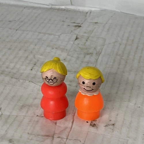 Lot Of 2 Vintage Fisher Price Little People Figure Mom & Girl