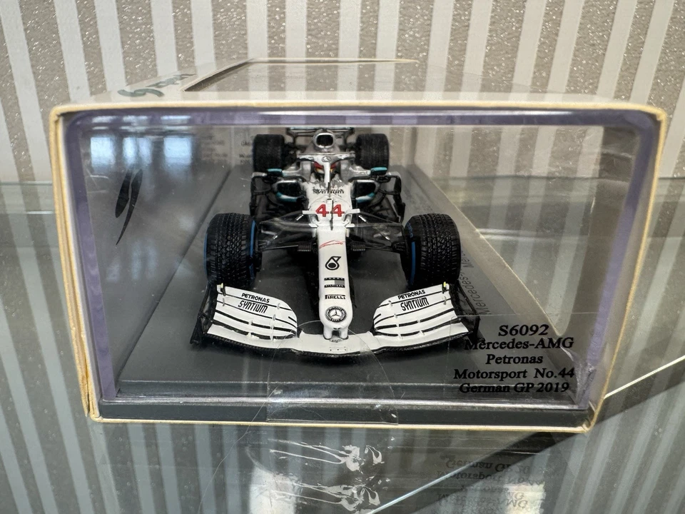 Spark 1:43 S6092 Mercedes AMG W10 Special livery German GP 2019 L.Hamilton - Immagine 2 di 4