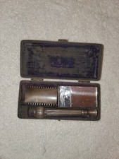 Antique King Gillette Safety Pocket Edition Razor Set Basket Weave Case