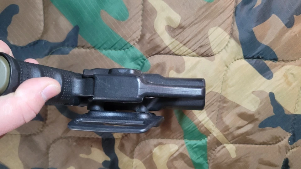 Funda derecha Blackhawk Serpa Glock 19,23,45,19x,25,44 Owb polímero negro Foto 3 de 4