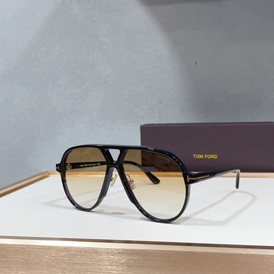 Tom Ford FT1061 Aviator Sun Glasses Black Frame 64 13 140