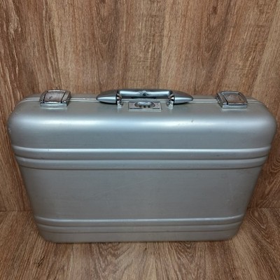 Vintage Zero Halliburton Aluminum Briefcase Case 18x13x5