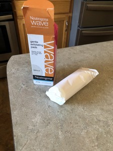 neutrogena exfoliating pads