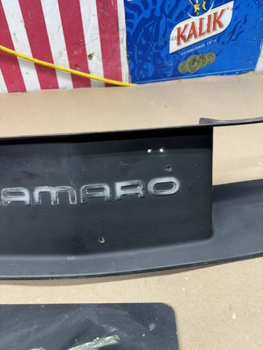 1985 86 87 88 1992 Camaro Z28 RS IROC FRONT BUMPER Filler GRILLE INSERT 14081371 - Picture 4 of 16