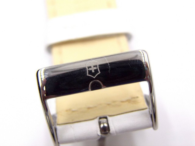 swiss army victorinox stainless steel sapphire crystal watch