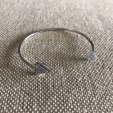 Authentic Origami Owl BR6024 Silver Crystal Arrow Bangle Bracelet "New" 