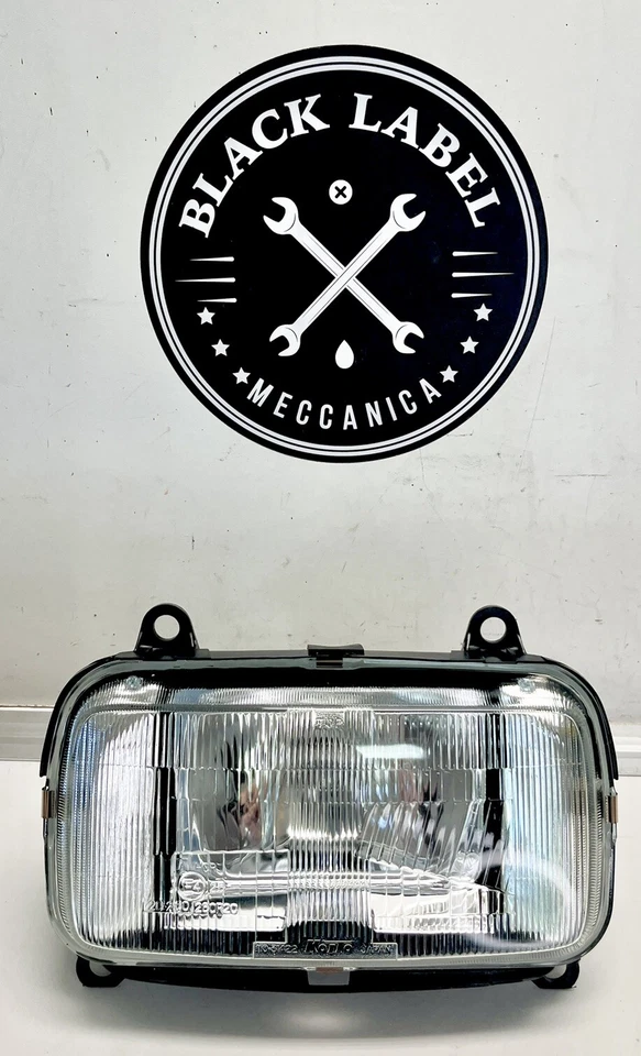 Brand New Genuine Ducati Paso 907ie 906 Complete Headlight Assembly 037032210 - Image 2 of 4