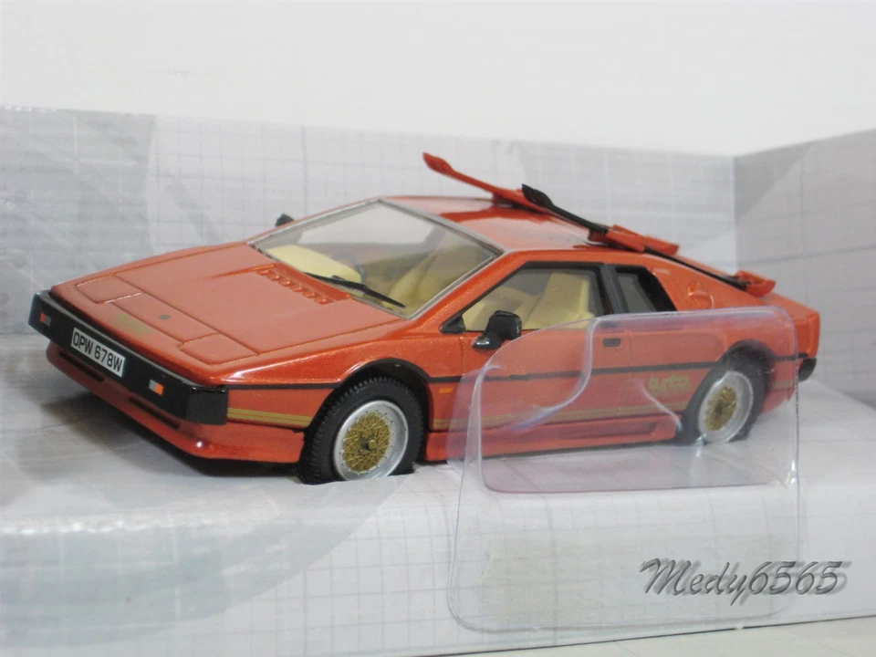 Corgi James Bond "For Your Eyes Only" Lotus Esprit Scale1/36 - Image 4 of 4