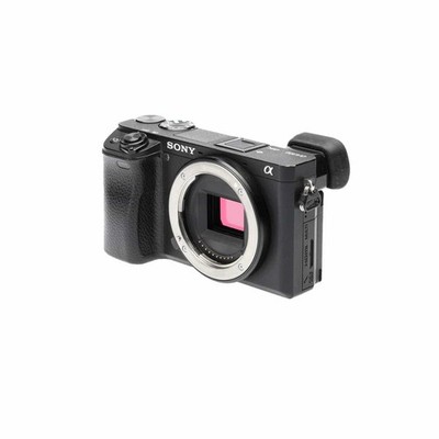 Sony Alpha 6300 (schwarz) gebraucht ca. 35.000 Ausl. Kamera