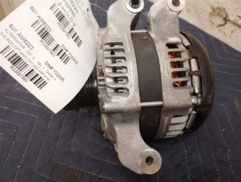 Alternador 220 Amp 12V 68391579AB para 21-23 Jeep Grand Cherokee WL 3.6L 2697982 Foto 2 de 2