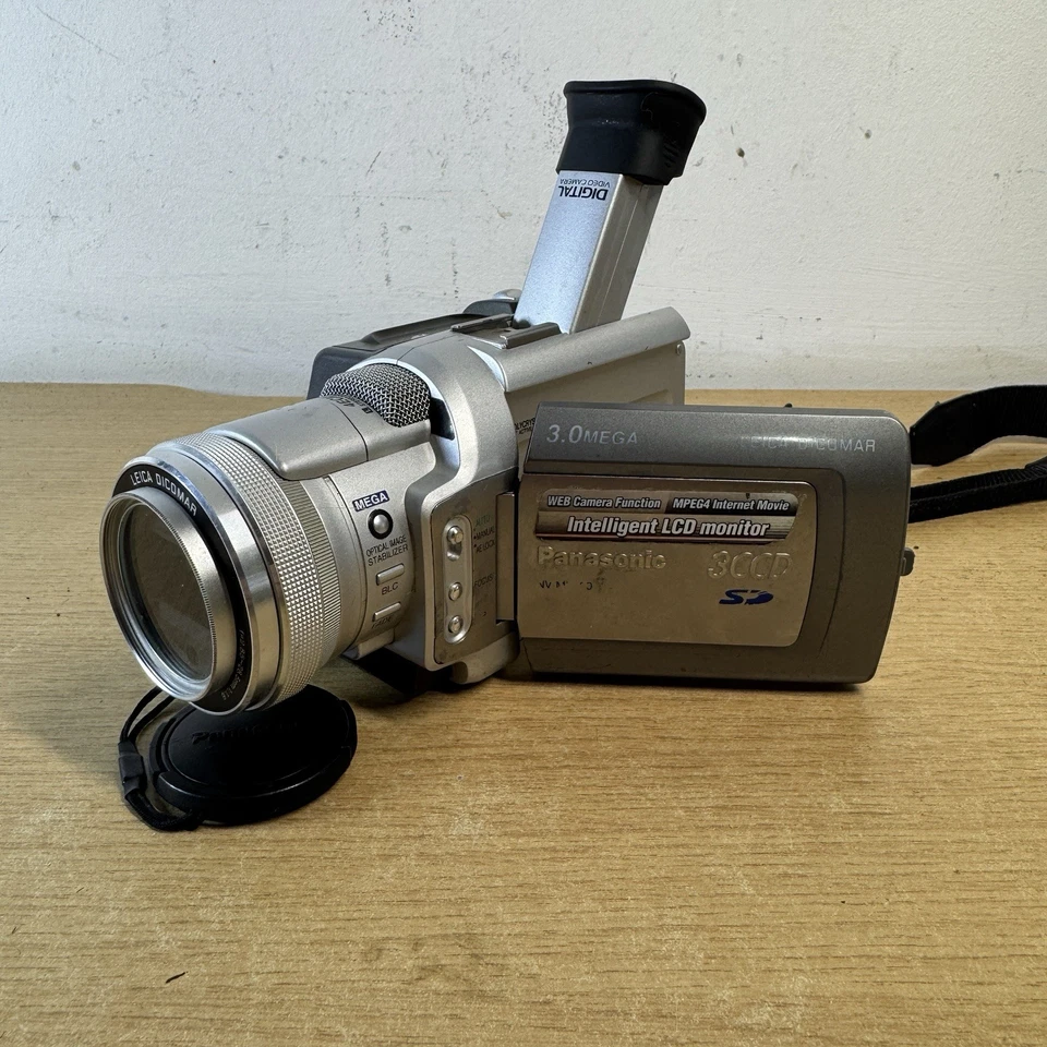 Panasonic NV-DX100B Video Recorder Camcorder With Battery Working READ DESC - Image 4 of 4