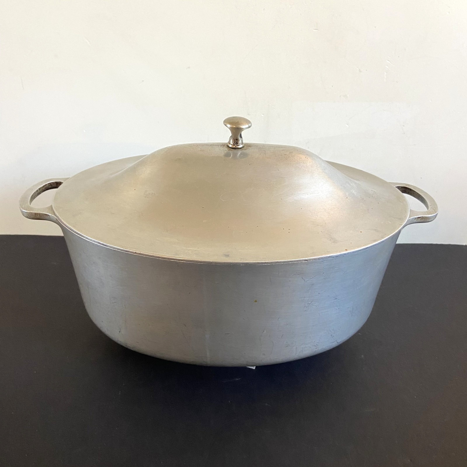 Vintage Heavy Aluminum Oval Dutch Oven Roaster with Lid 6 Quart Dutch Oven