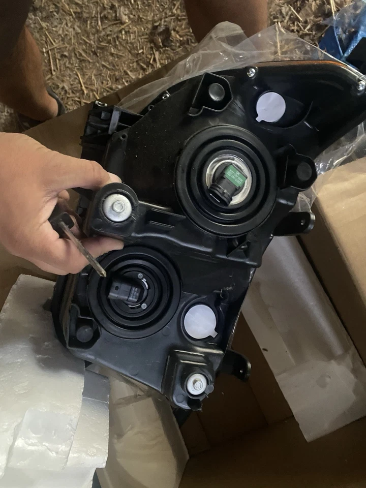 Faros Toyota Tundra 07-13 Foto 3 de 4