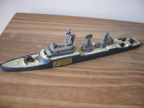 Matchbox Sea Kings K-301 Frigate