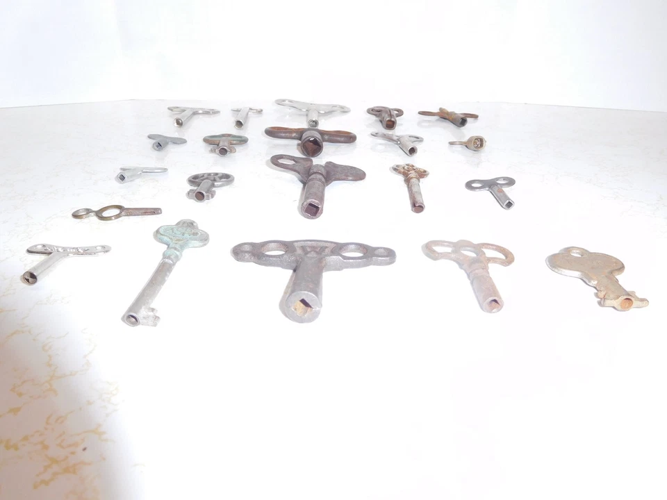 21 Antique/Vintage Hollow Barrel Clock & Winding Metal Keys - Image 2 of 4