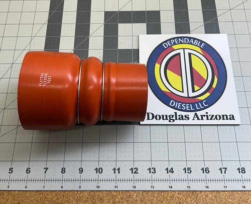 Manguera de enfriador de aire de carga Flexfab# FLX7766 de 3,0" a 4,0" ID x 6,3" de largo con anillos SS - Imagen 4 de 9