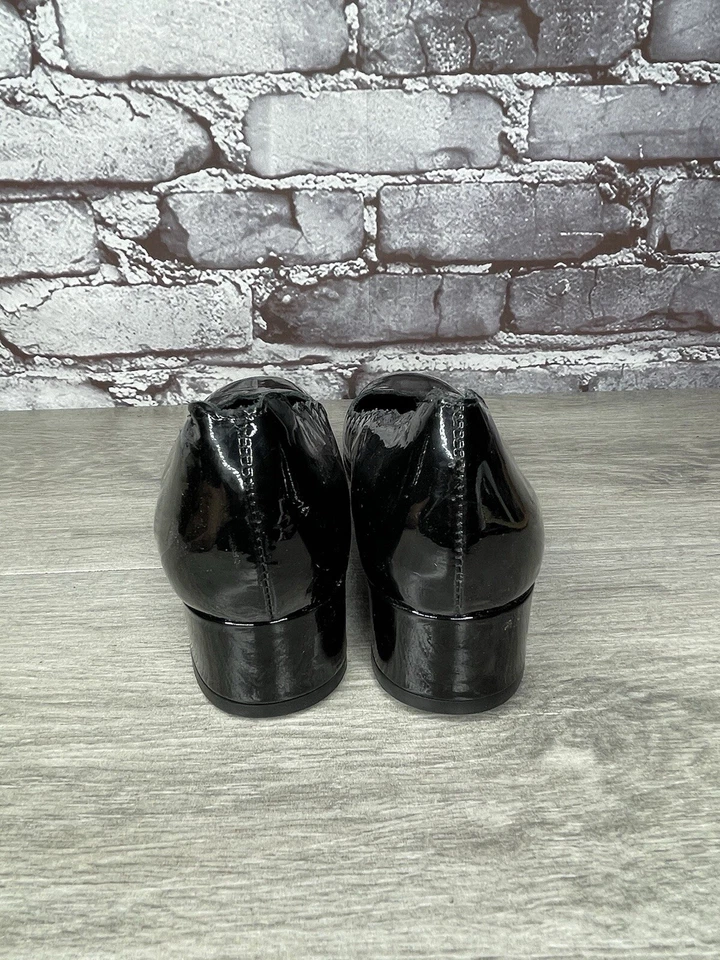 Zapatos Sesto Meucci de charol negro sin cordones con tacón festoneado para mujer talla 7,5N EE. UU. Foto 4 de 4