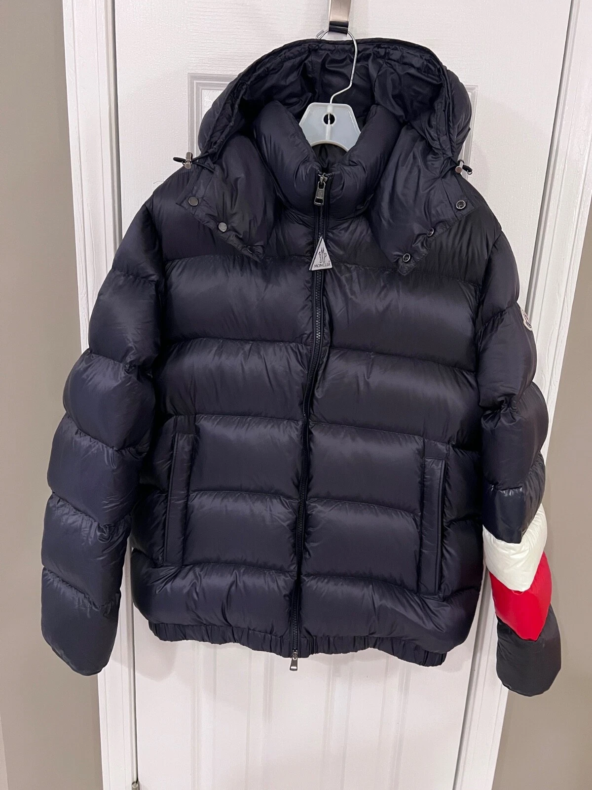 MONCLER Giubbotto donna "Willm Giubbotto" piumino blu navy con cappuccio taglia 6