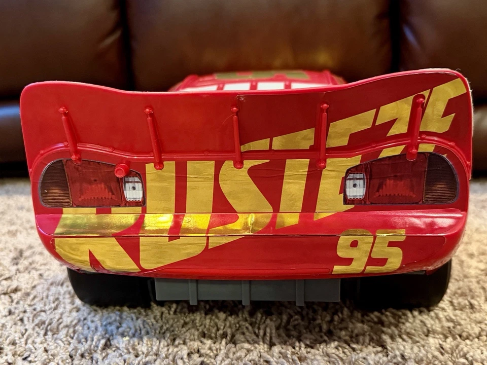 Disney Pixar Cars Lightning McQueen Rusteze Mattel - Coche de carreras grande de 20 pulgadas 2016 Foto 4 de 4