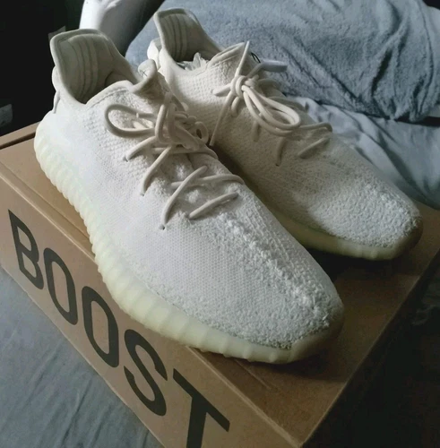 Yeezy Boost 350 V2 2018 crema triplo bianco UK11.5 supreme comfort ottime condizioni