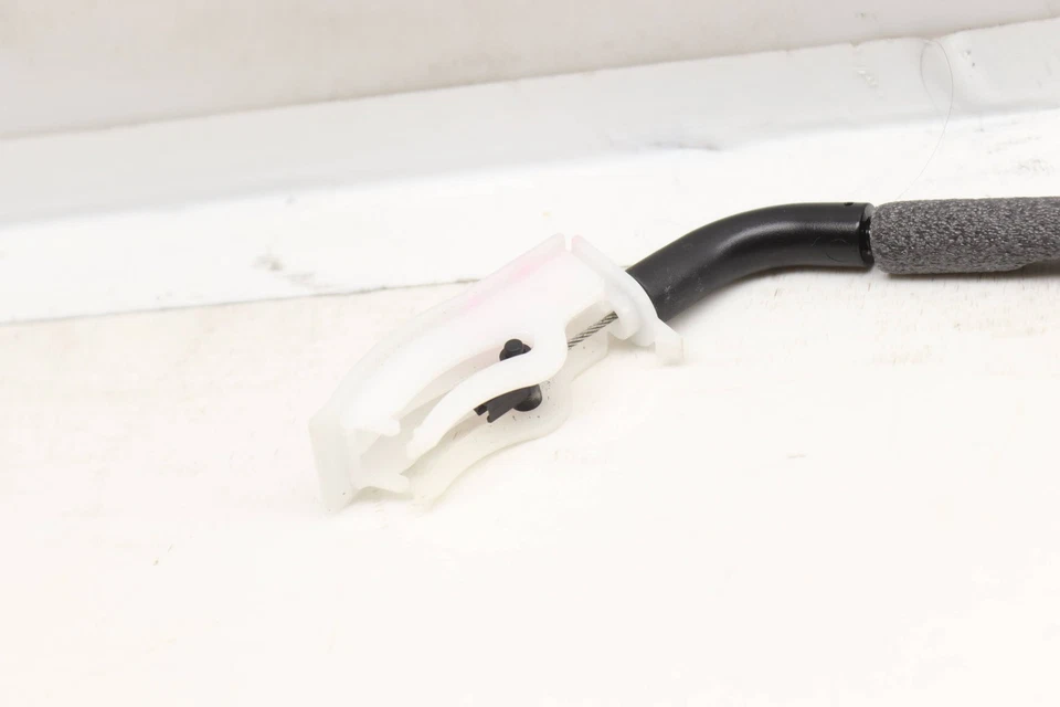 2015–2018 BMW M3 — спуск ручки передней внутренней двери / трос Bowden 7259827 - Изображение 2 из 4