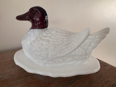 Beautiful Fenton Duck On Nest Purple Glass Head Candy Dish