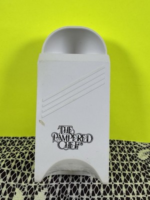 The Pampered Chef Adjustable Measuring Cup Scoop 1/8 - 1/2 Cup 2-8 TBS Made USA