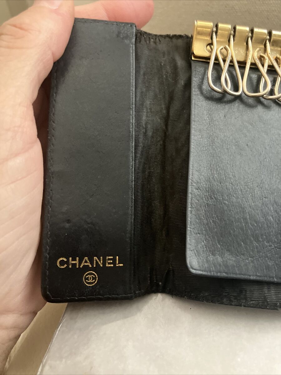 Authentic CHANEL Timeless Black Caviar 6 Key Holder Case Authentic CHANEL Timeless Black Caviar 6 Key Holder Case