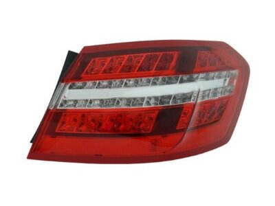 For 2012-2016 Mercedes E300 Tail Light Assembly Right 48422NDNM 2013 2014 2015