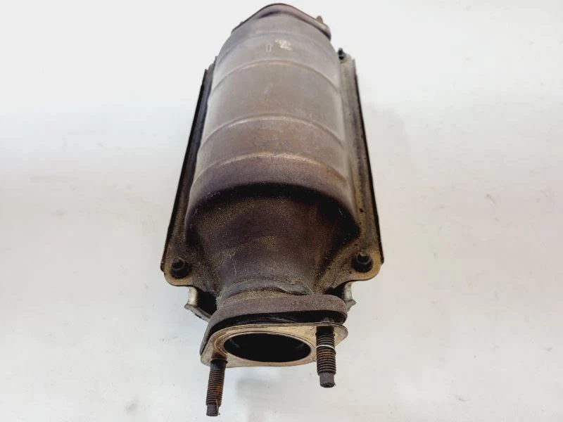 Tubo de escape Hyundai Accent 2006 2007 2008 2009 28950-26270 Foto 4 de 4