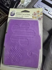 wilton fondant molds