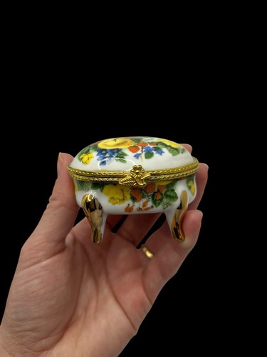 Petite Boîte / Pilulier En Porcelaine - Déco Ou Rangement - Bon État