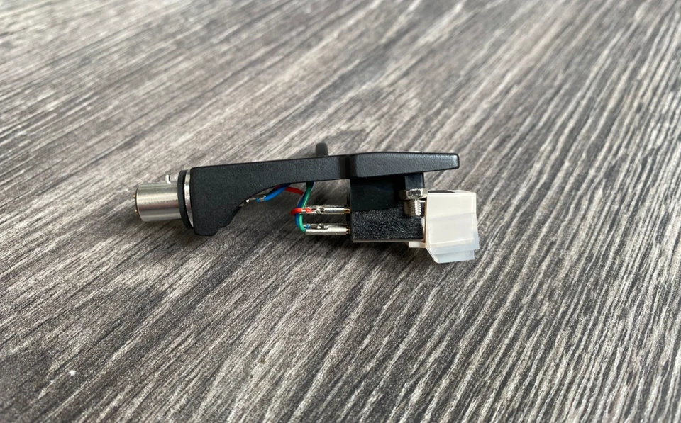 2 x Technics Headshell With AT3600L Cartridge & Replacement Stylus + FREE GIFTS - Image 3 of 4