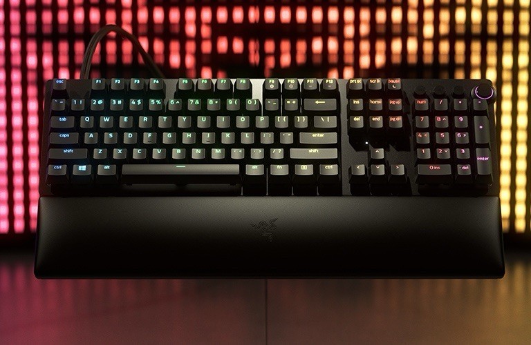 Razer Huntsman V2 Wired Optical Gaming Keyboard (English - US) for
