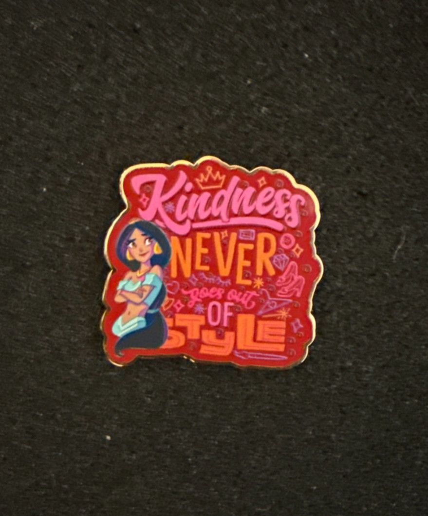 Princess Graffiti Lanyard Starter Pins